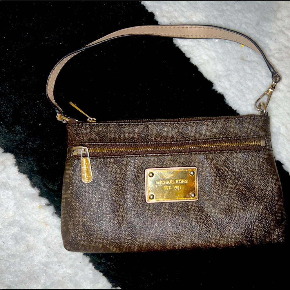 Small Michael Kors hand bag
